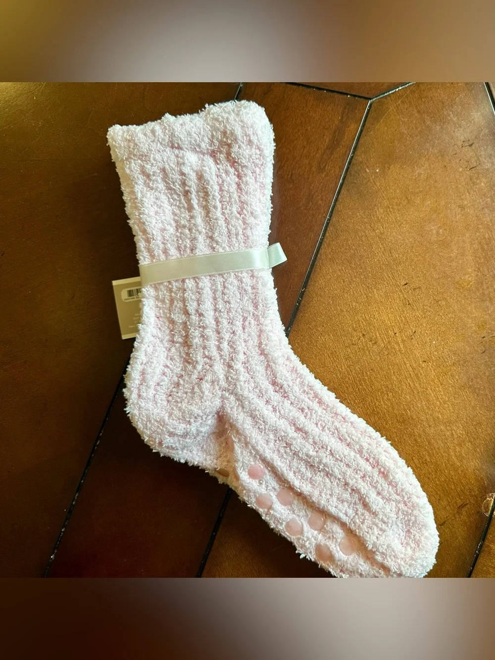 NWT Bath & Body Works Soft Pink Plush Lounge Socks with Grip Dots